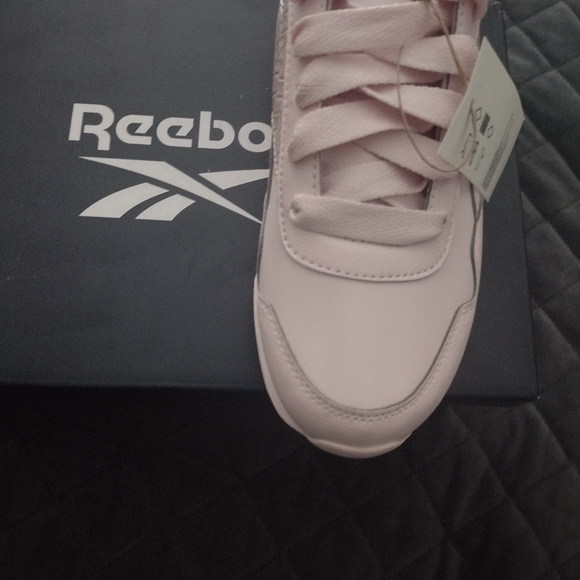 Reebok sneakers women size 6 n 7 - Picture 4 of 5